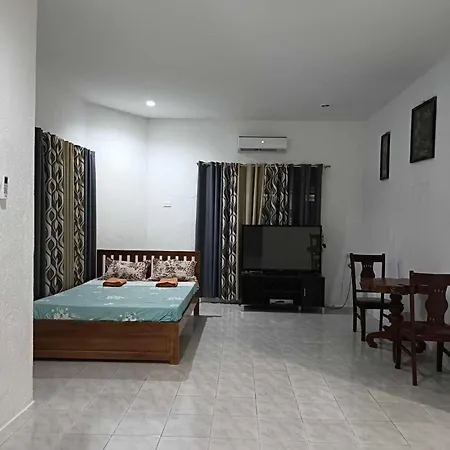 Michael\'S Apartment 2